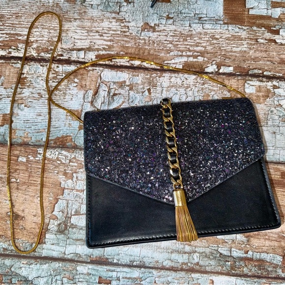 Beautiful Black and Gold Women's Evening Bag - Picture 2 of 8